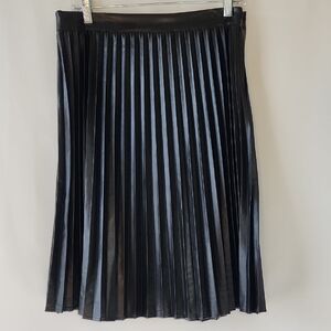 Chic Black Faux Leather A-Line Pleated Skirt